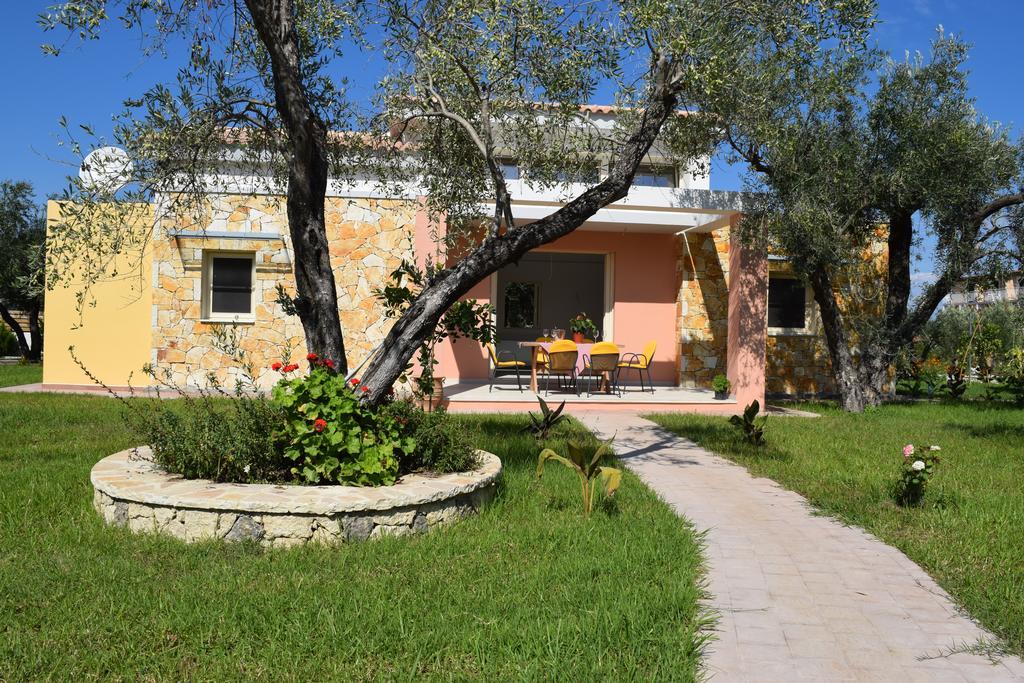 Three Stars Luxury Villas Moraitika Exterior foto