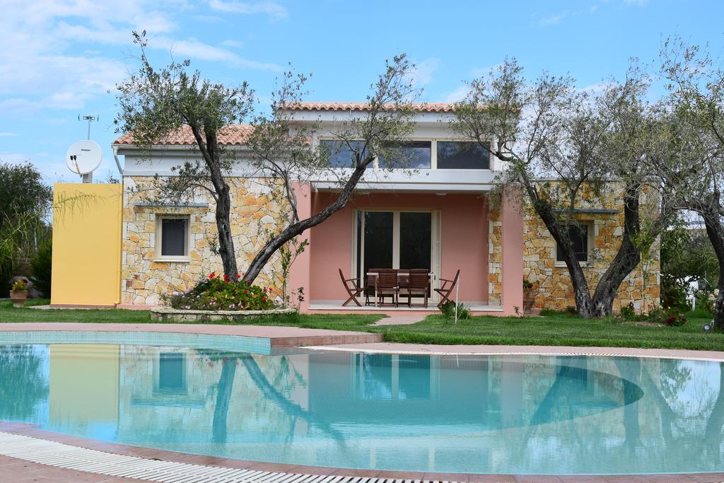 Three Stars Luxury Villas Moraitika Exterior foto